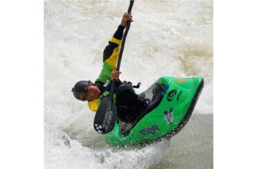 フリースタイルカヤックの松永選手、日本選手権で優勝！ドイツW杯へ！